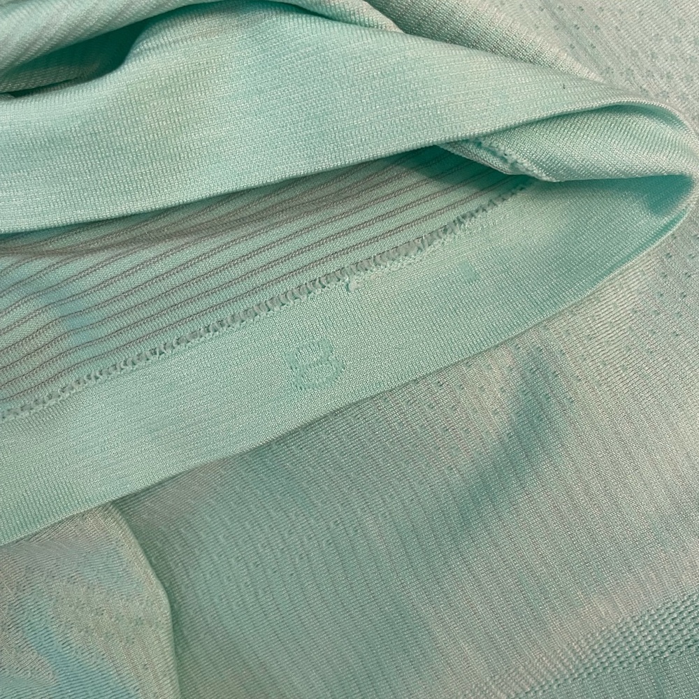 lululemon athletica Swiftly Tech Short Sleeve Tee, never worn.